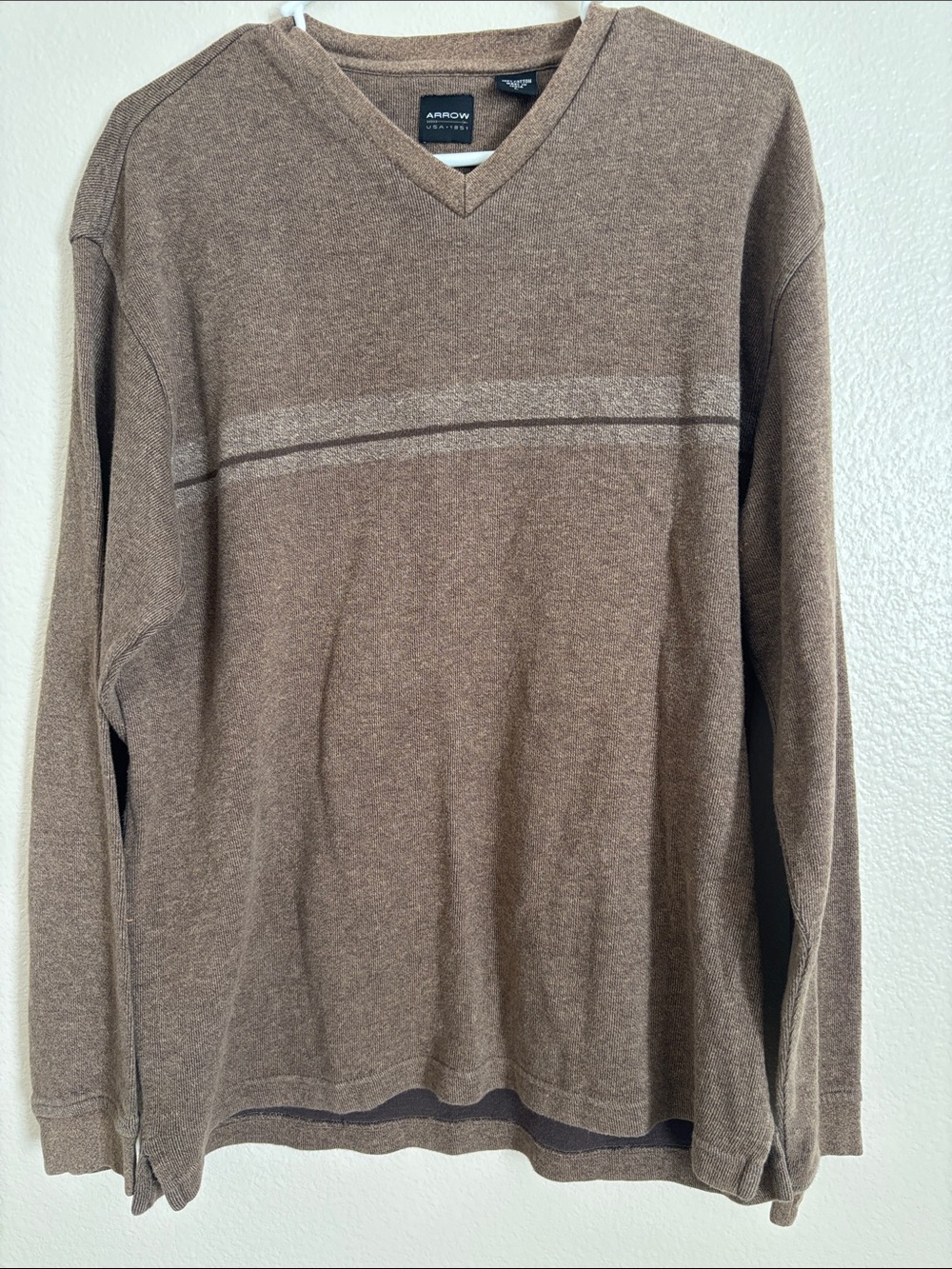 Arrow Men's Taupe V-neck long sleeve